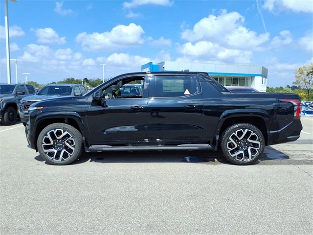 2024 Chevrolet Silverado EV RST photo 3