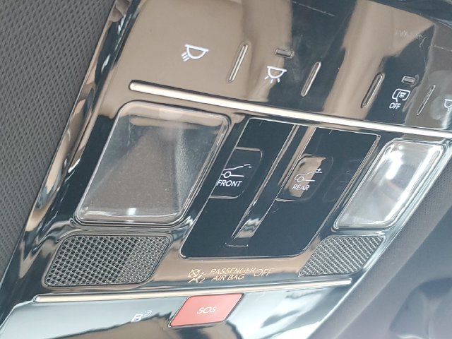 2025 Hyundai Santa Fe Limited - Photo 30