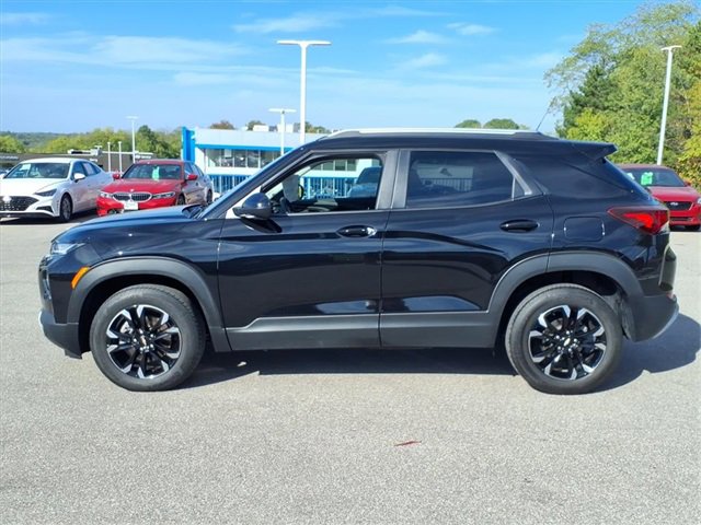 2022 Chevrolet Trailblazer LT photo 3
