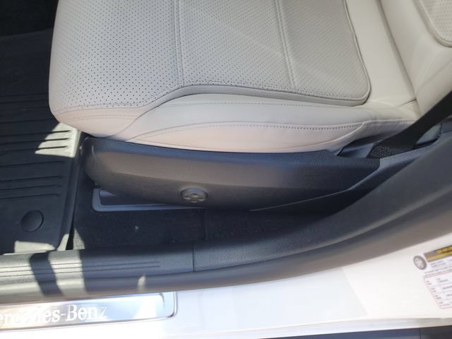 2023 Mercedes-Benz GLC GLC 300 - Photo 17