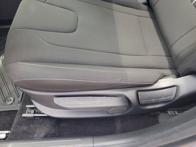 2024 Hyundai Elantra SEL - Photo 16