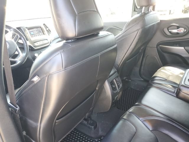 2020 Jeep Cherokee Latitude Plus - Photo 14