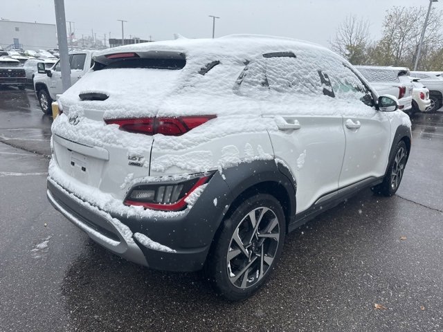 2022 Hyundai Kona Limited photo 4
