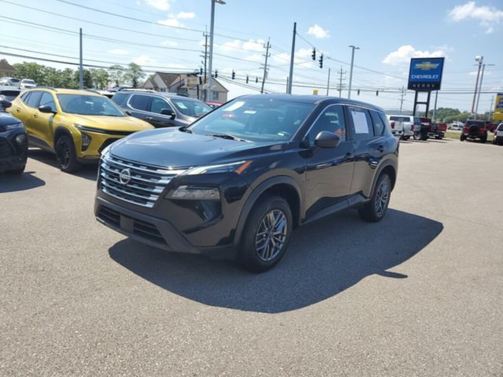 Used 2024 Nissan Rogue S SUV