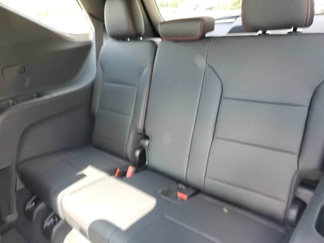 2026 Chevrolet Traverse Z71 - Photo 12