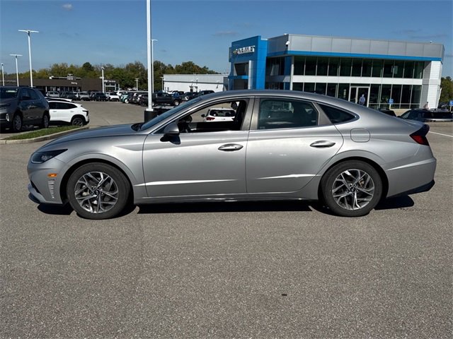 2023 Hyundai Sonata SEL photo 2