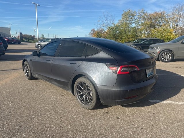 2021 Tesla Model 3 Standard Range Plus photo 3