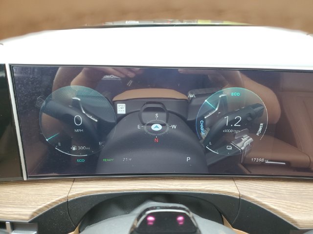 2025 Hyundai Santa Fe Limited - Photo 24