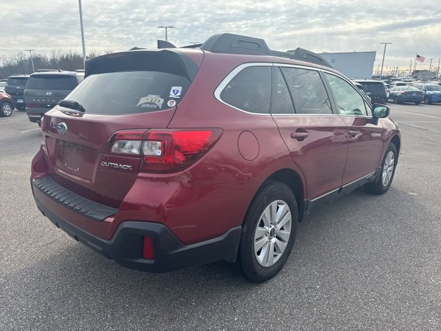2018 Subaru Outback Premium photo 3