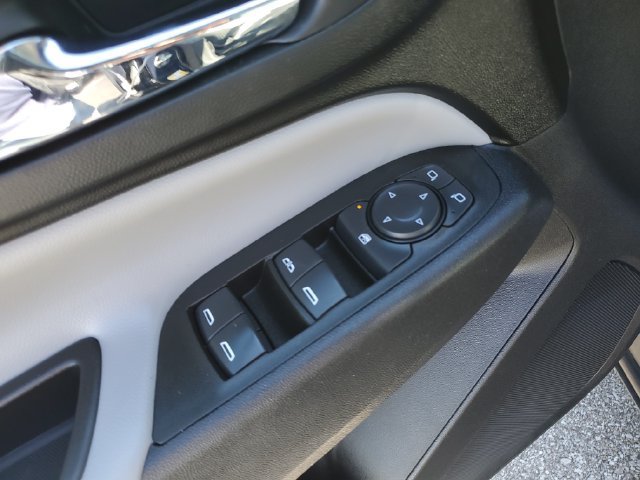 2020 Chevrolet Equinox LS - Photo 20
