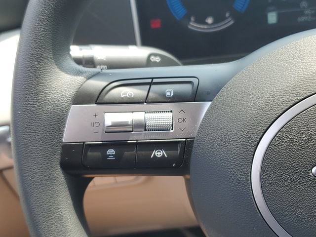 2025 Hyundai Tucson SE - Photo 22
