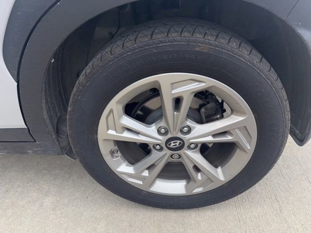 2022 Hyundai Kona SEL - Photo 8