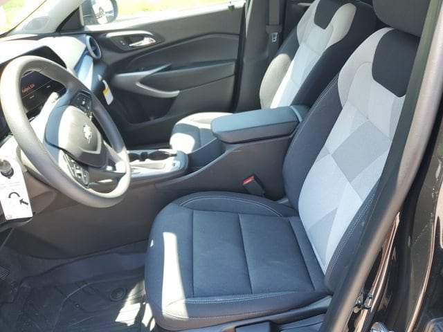 2026 Chevrolet Trax LS - Photo 16