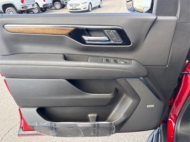 2026 Chevrolet Suburban High Country - Photo 9