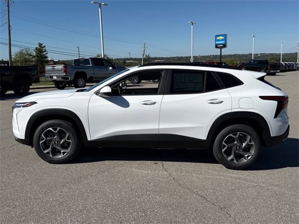 New 2026 Chevrolet Trax LT SUV