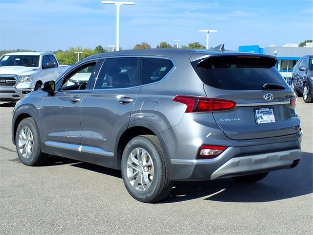 2019 Hyundai Santa Fe SEL photo 2