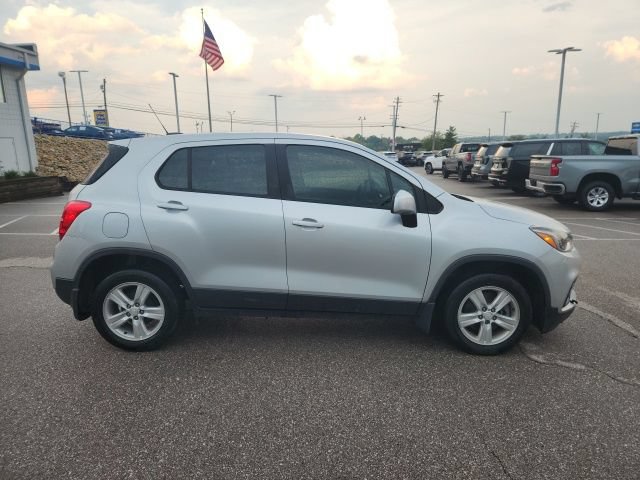 2020 Chevrolet Trax LS - Photo 14