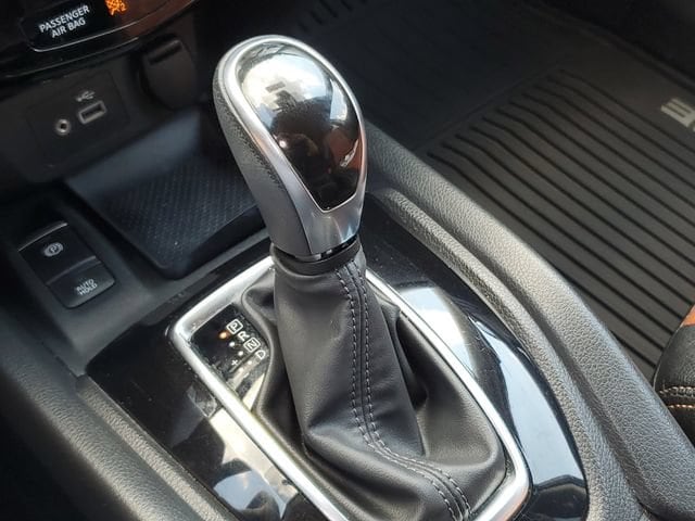 2019 Nissan Rogue SV - Photo 32