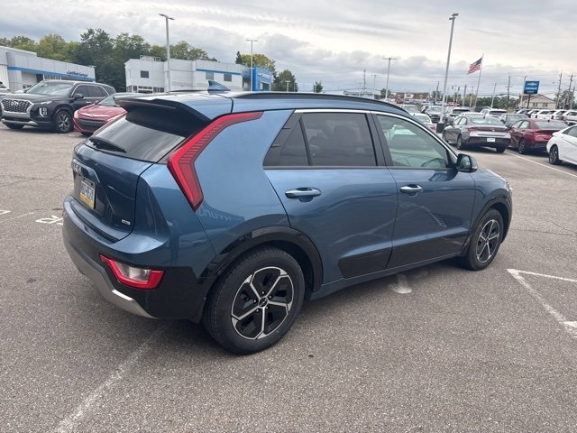 2023 Kia Niro SX photo 3