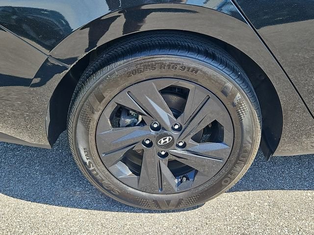 2023 Hyundai Elantra Blue - Photo 5
