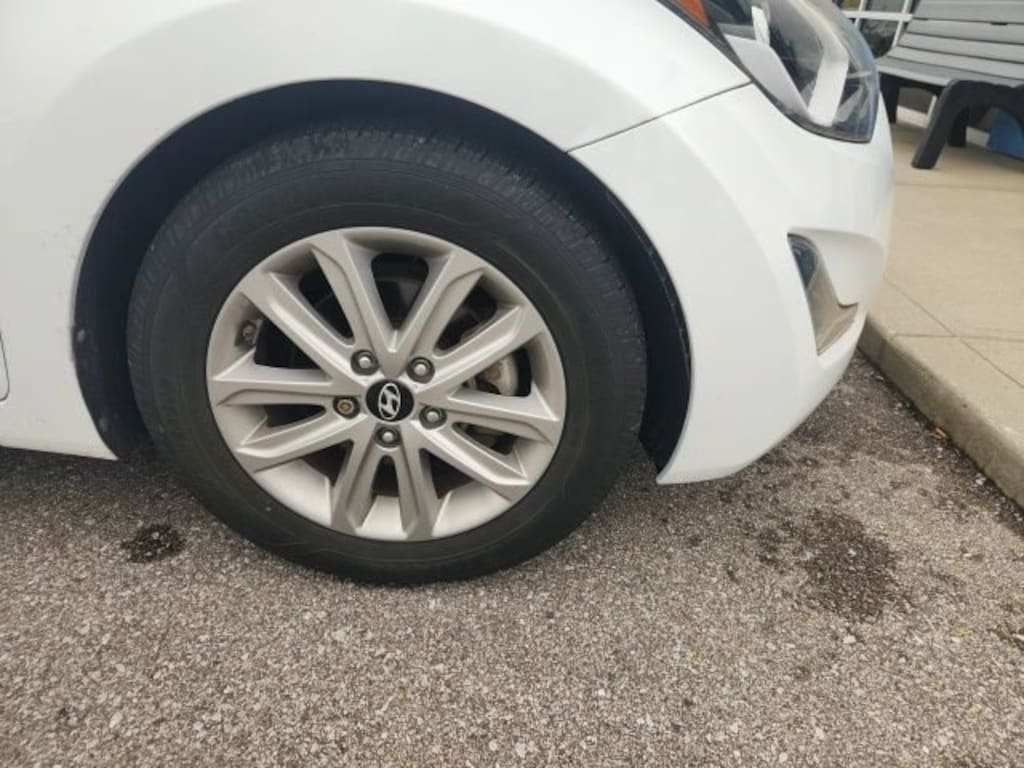 Used 2015 Hyundai Elantra SE Sedan