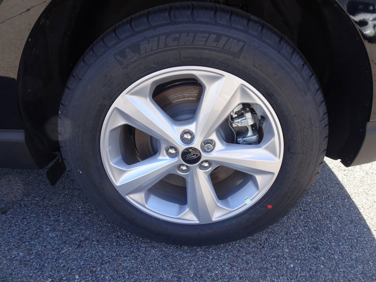 2024 Ford Edge SE photo 3