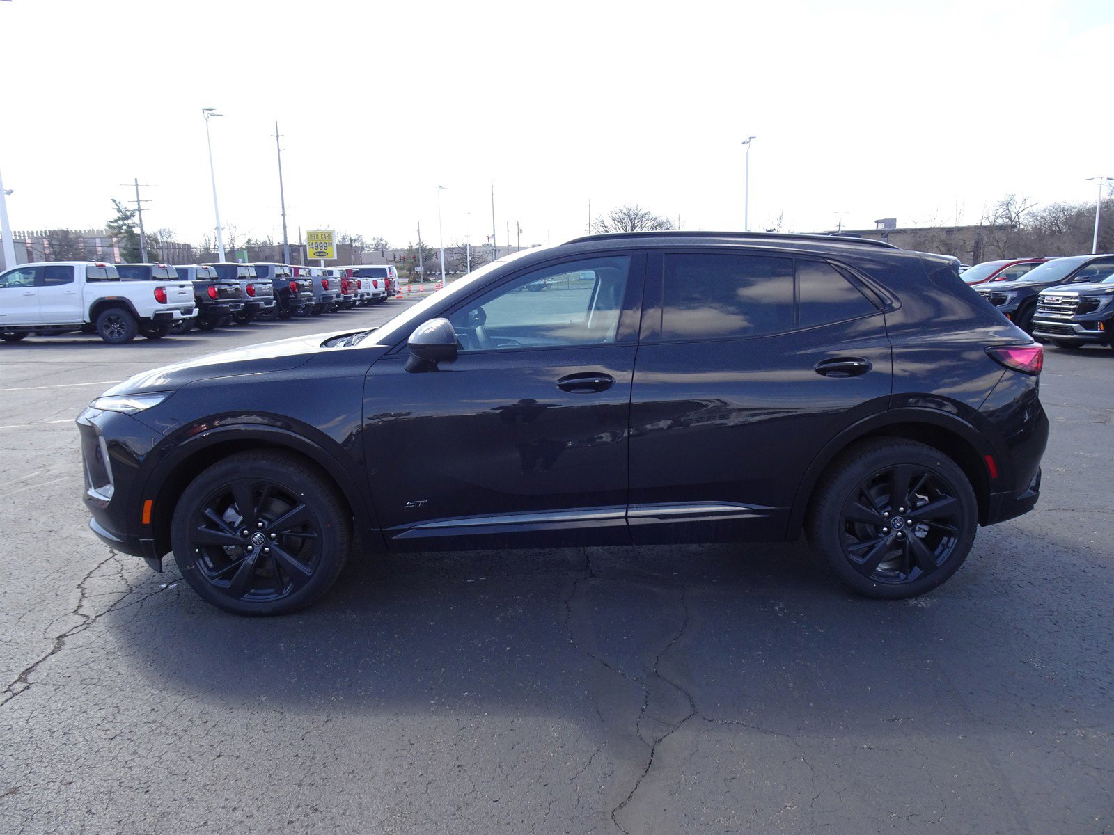 2025 Buick Envision Sport Touring photo 2