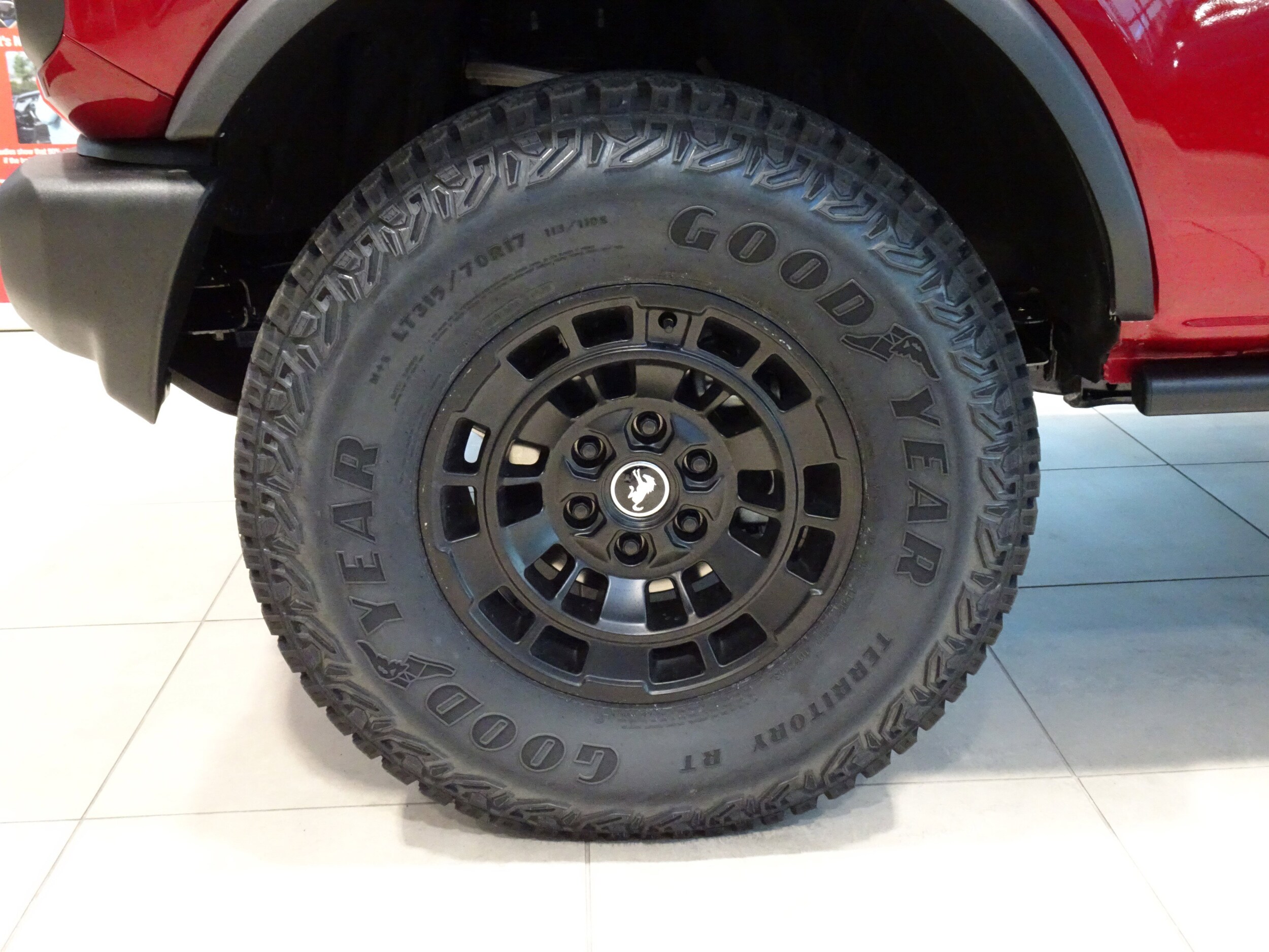 2025 Ford Bronco 4-Door Base - Photo 8