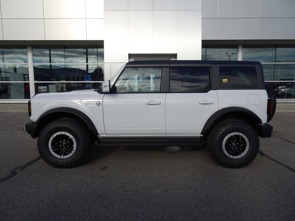 New 2025 Ford Bronco Outer Banks SUV