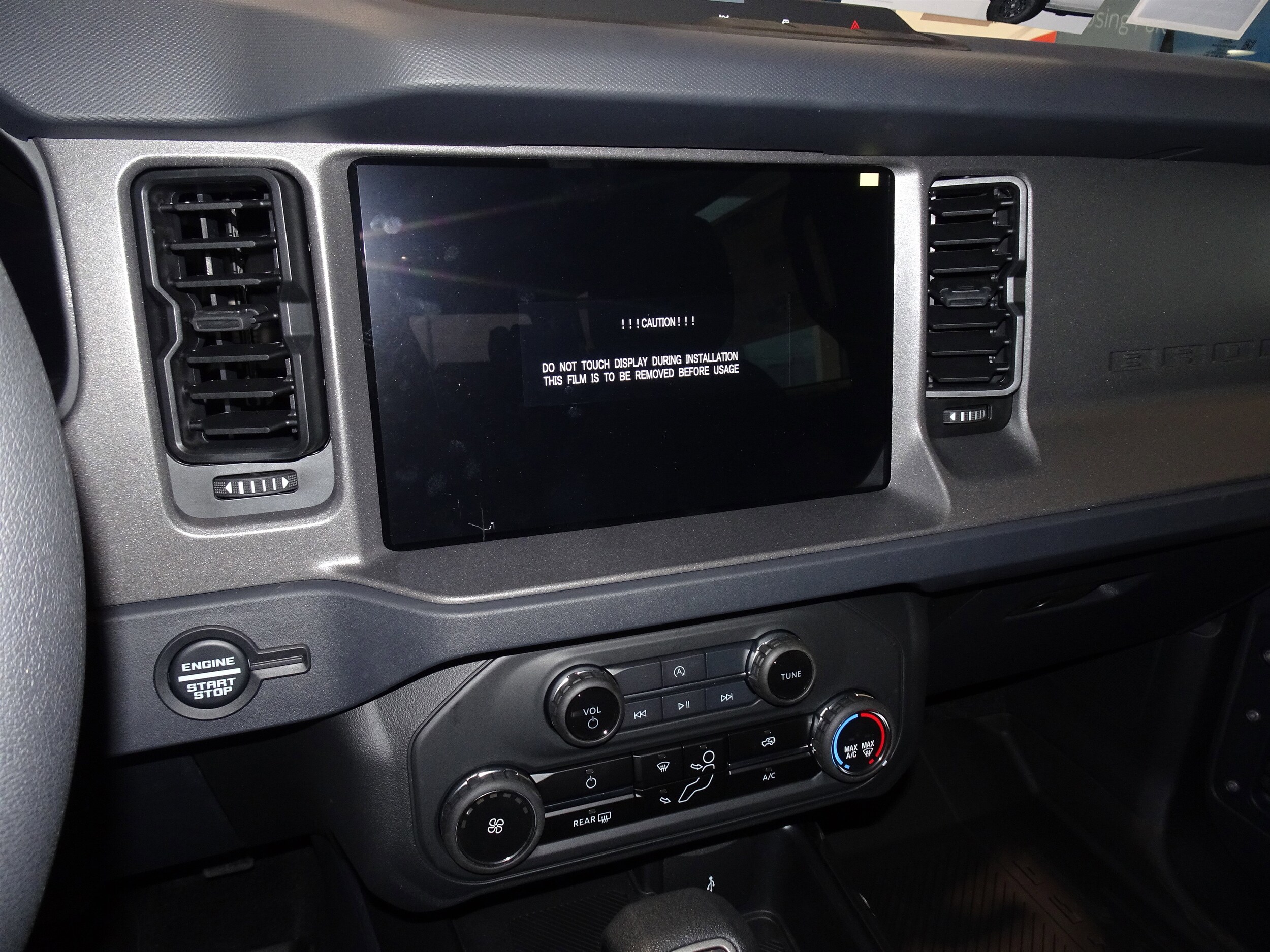 2025 Ford Bronco 4-Door Base - Photo 20