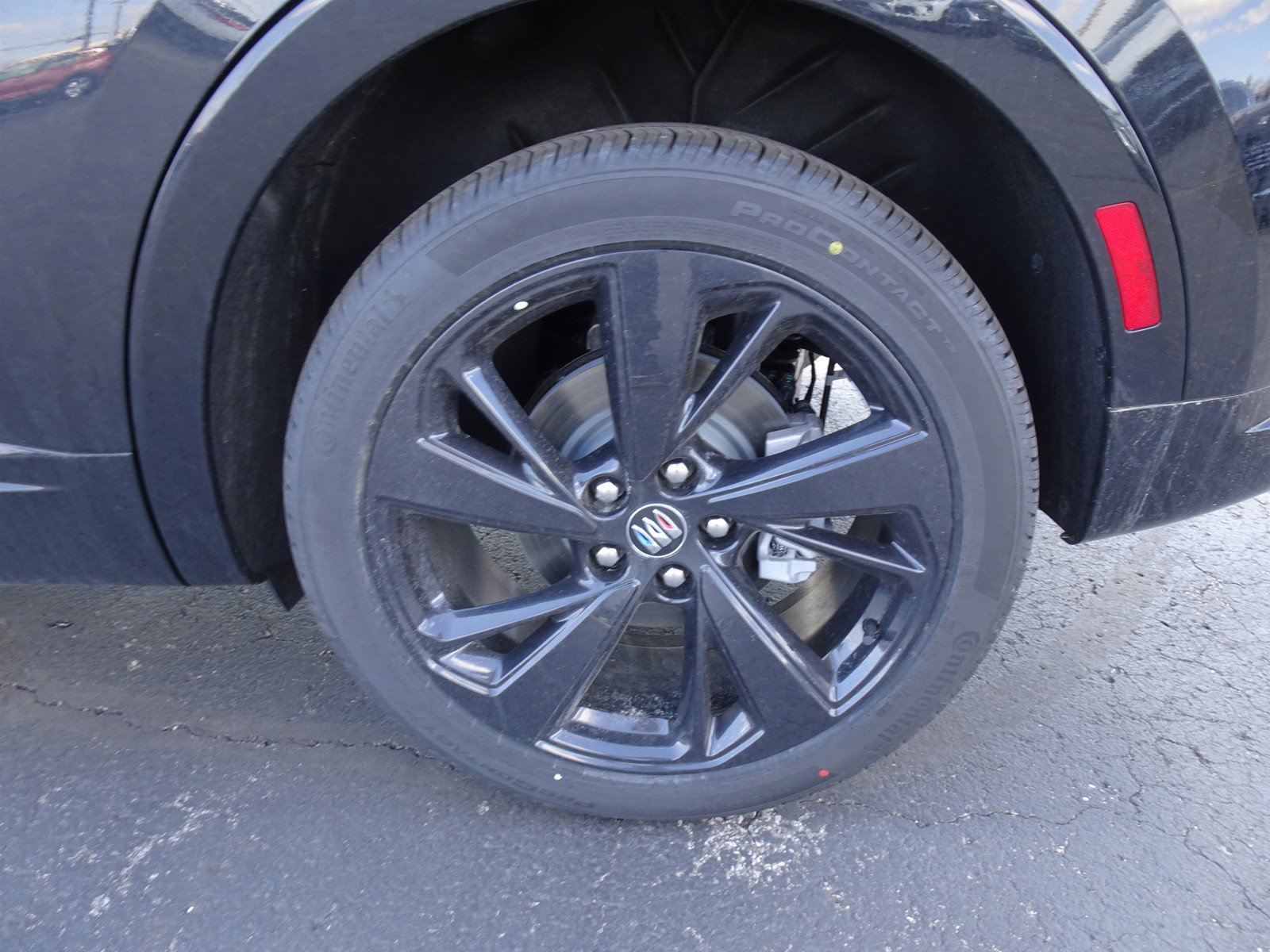 2025 Buick Envision Sport Touring photo 3