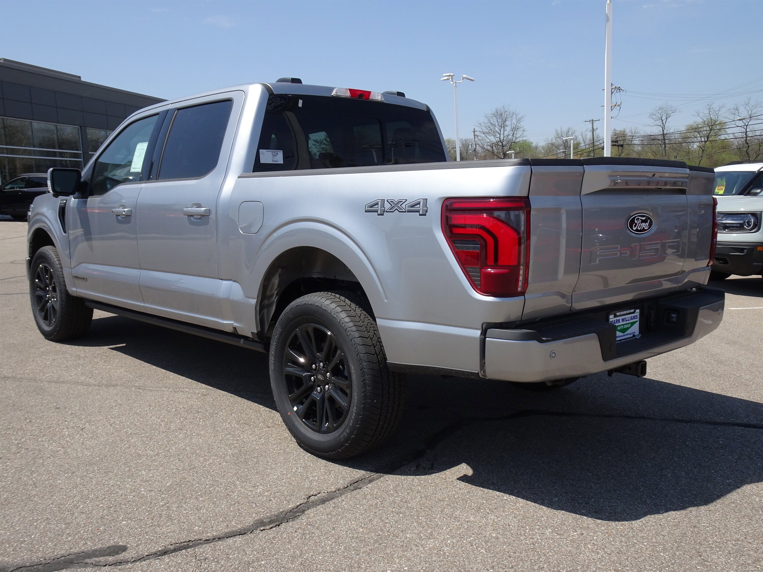 2025 Ford F-150 Platinum photo 3