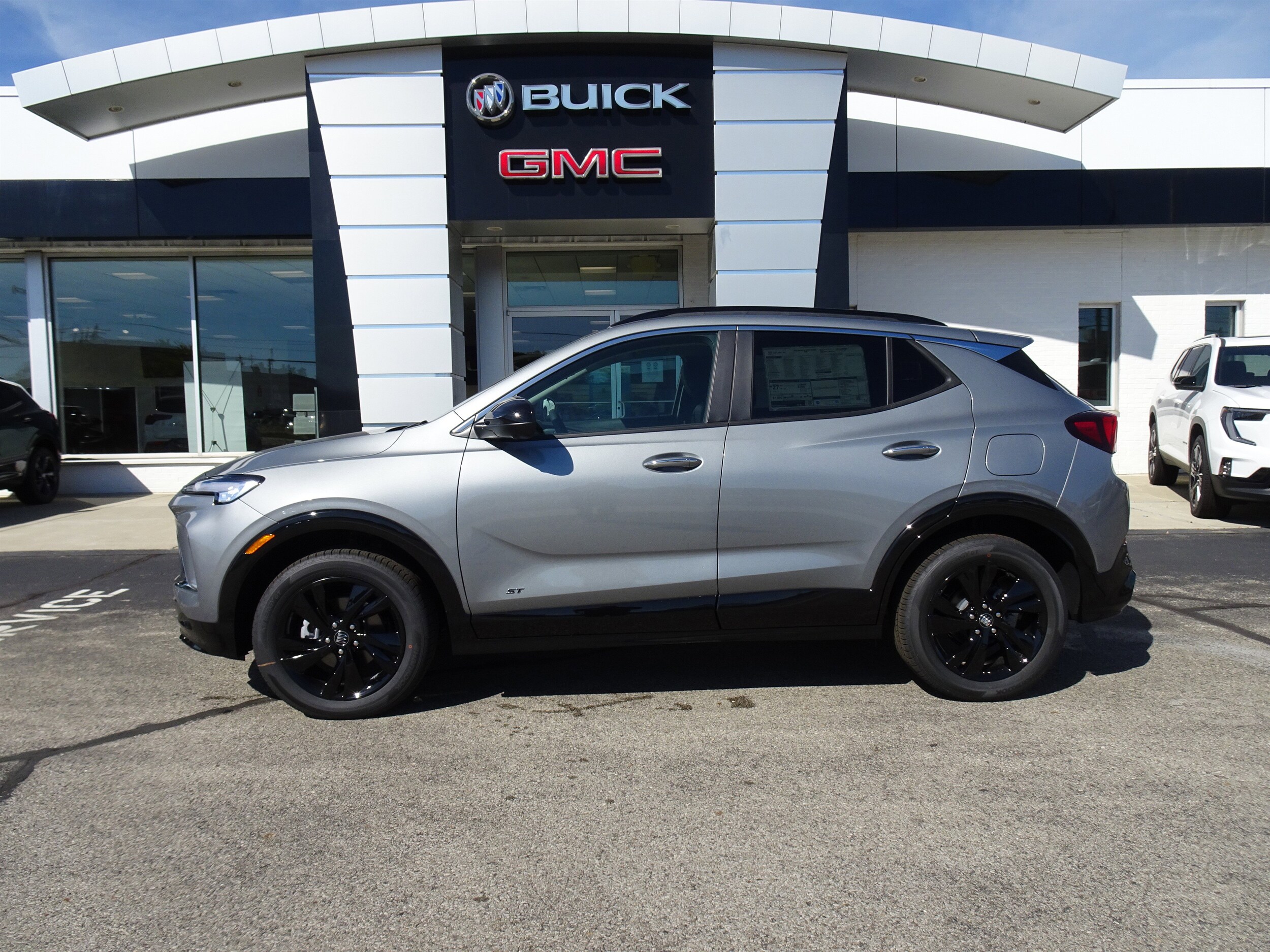 2026 Buick Encore GX Sport Touring photo 2