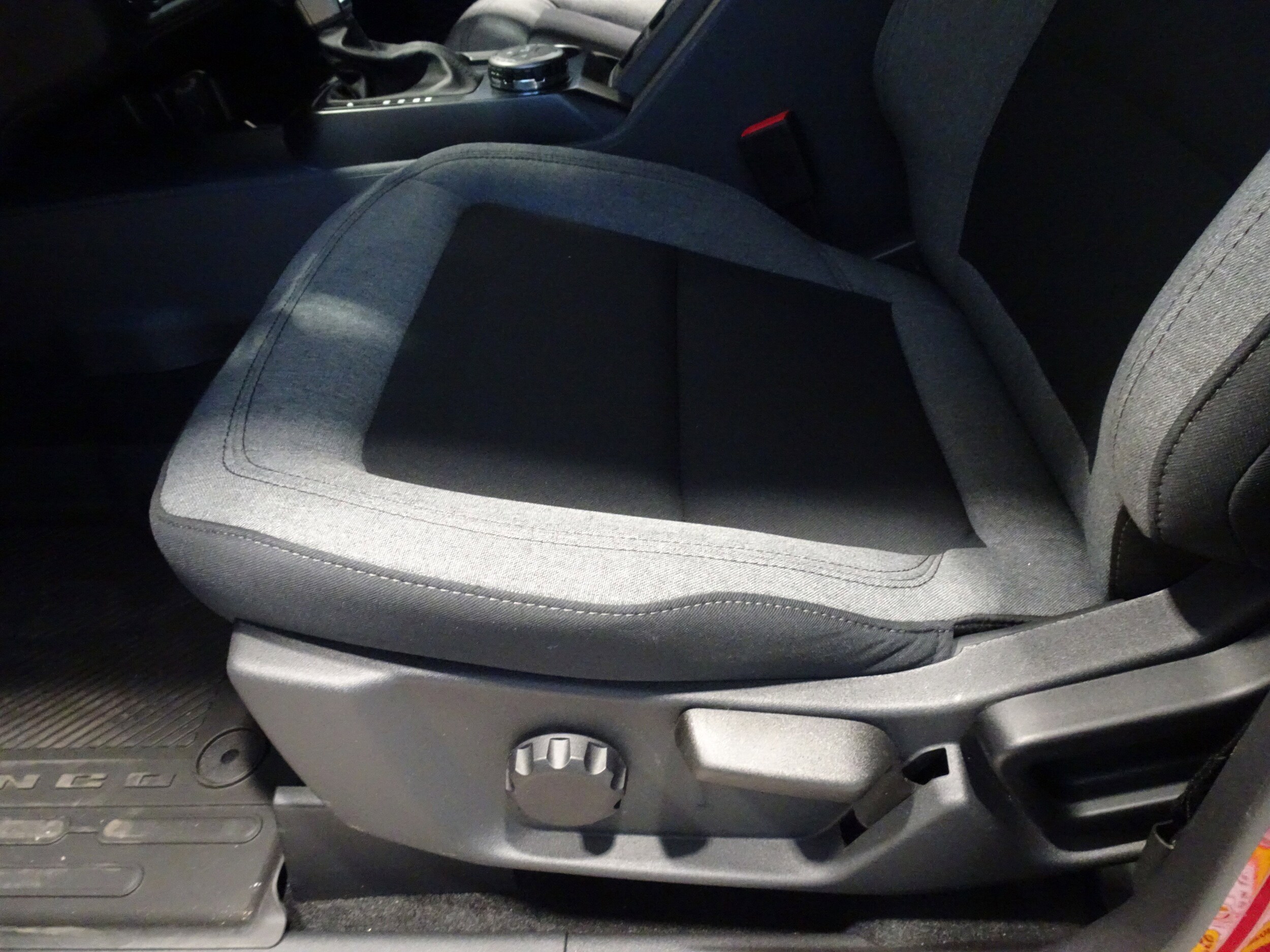 2025 Ford Bronco 4-Door Base - Photo 12
