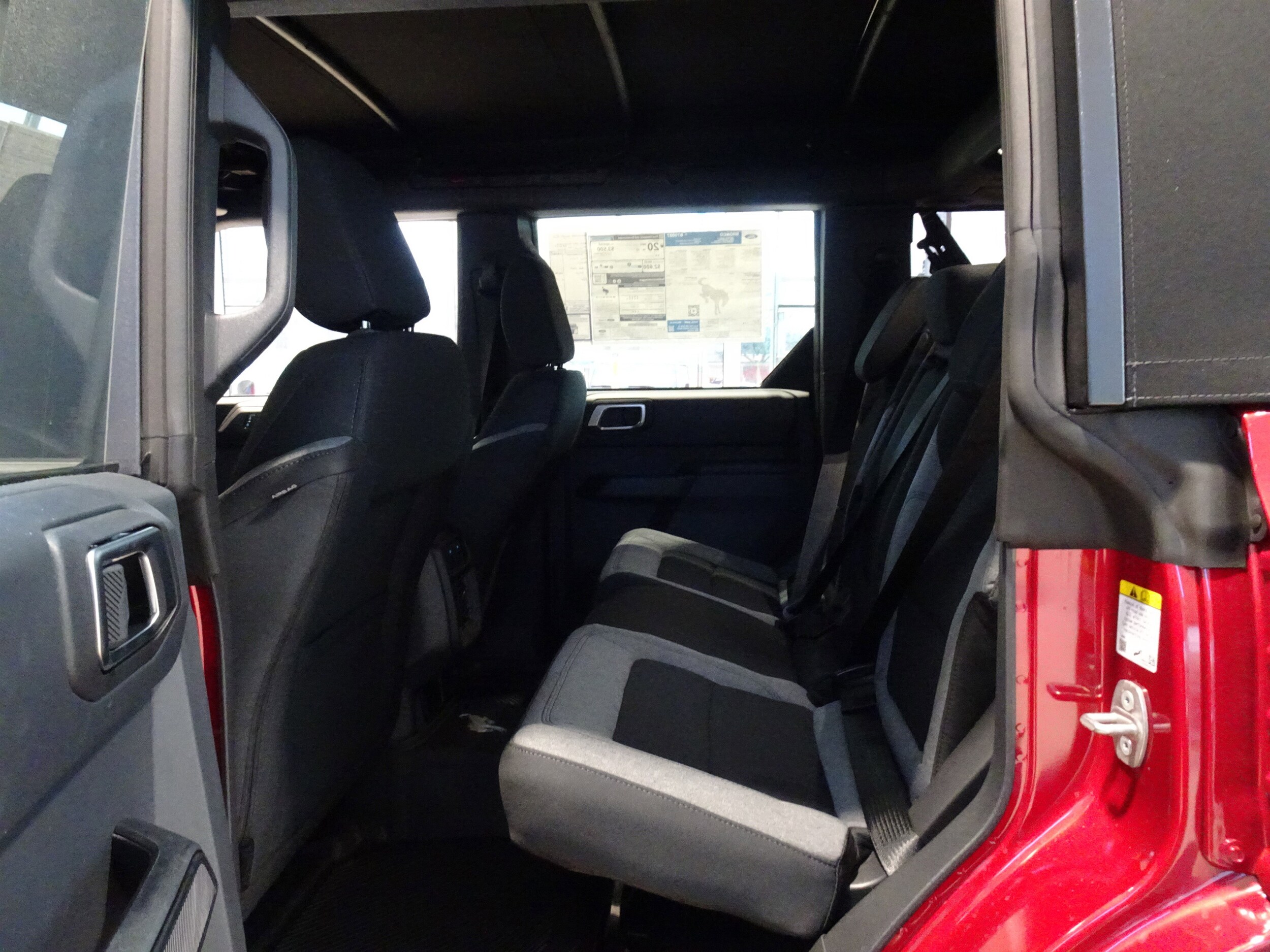 2025 Ford Bronco 4-Door Base - Photo 16