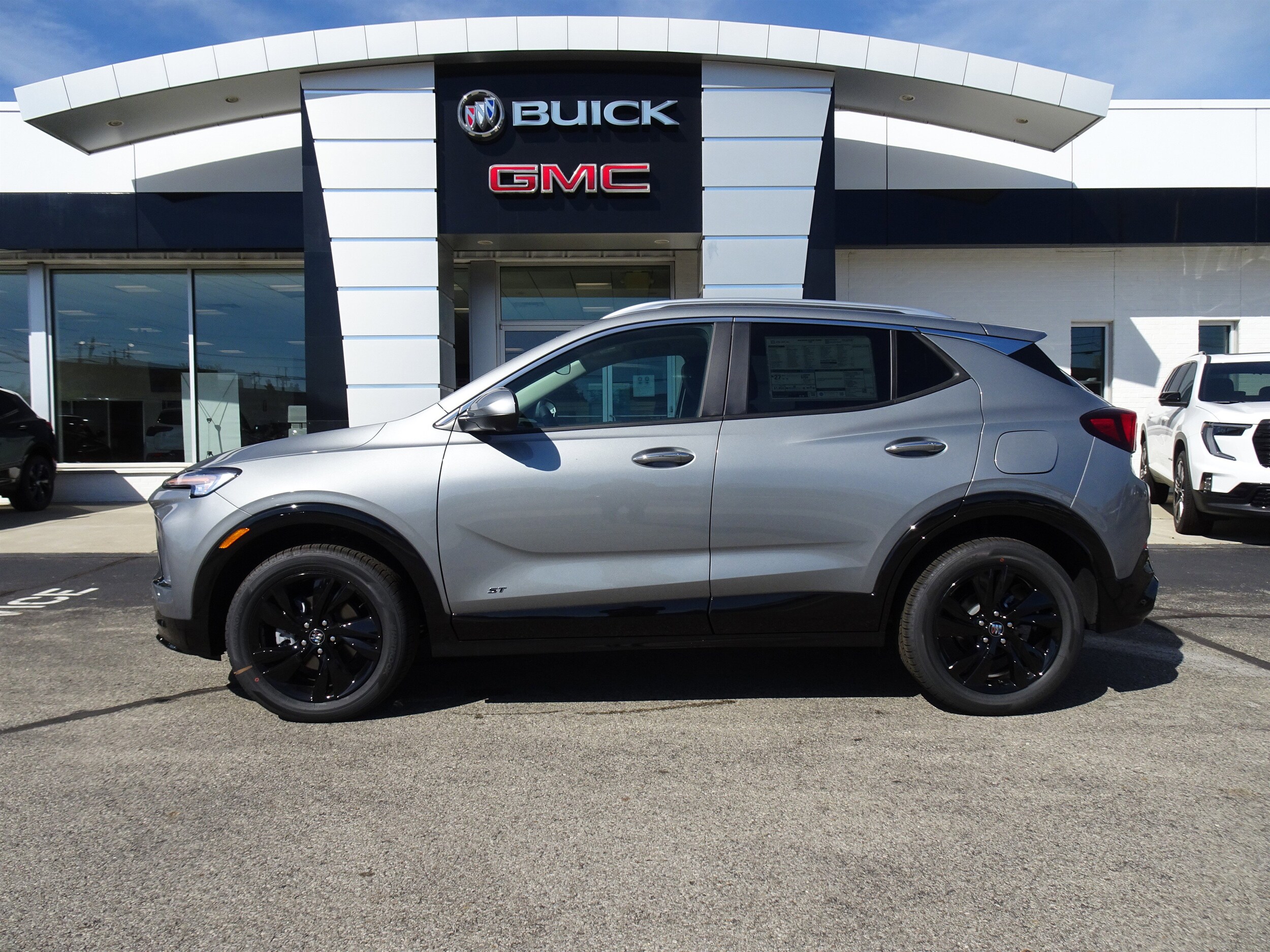 2026 Buick Encore GX Sport Touring photo 2