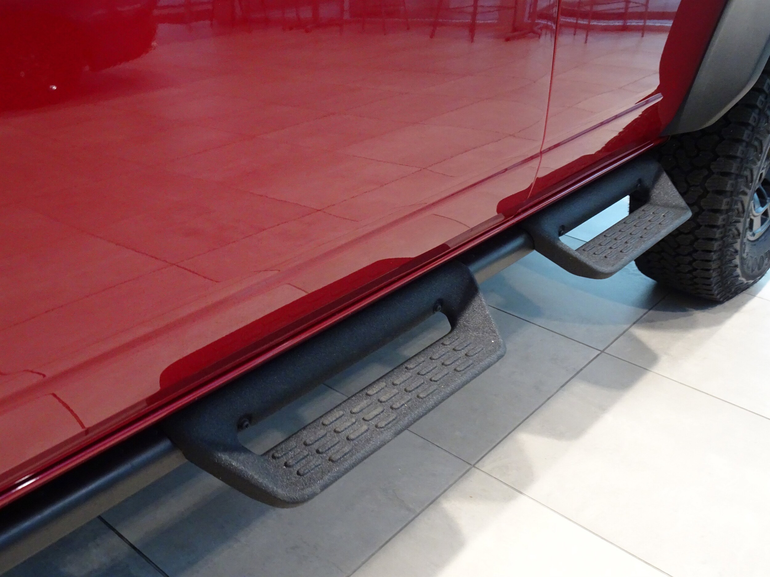 2025 Ford Bronco 4-Door Base - Photo 10