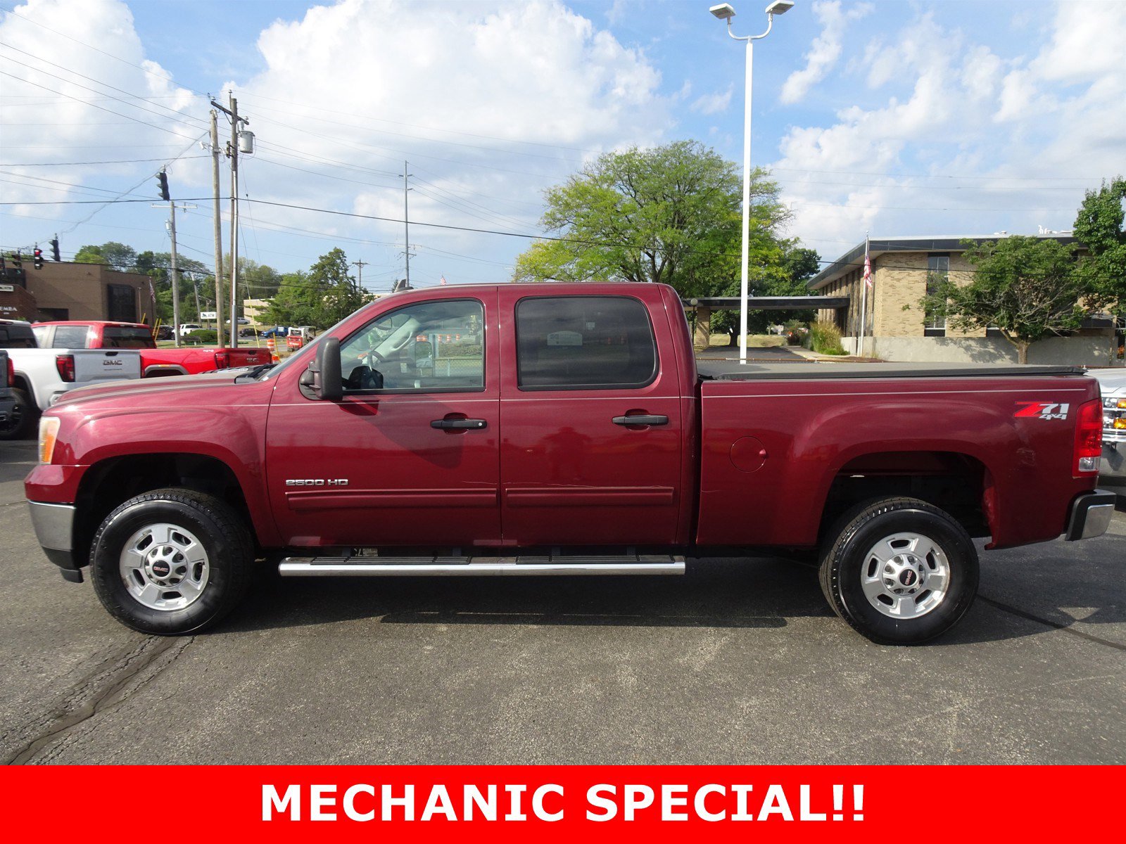 Used 2013 GMC Sierra 2500HD SLE with VIN 1GT120C8XDF160115 for sale in Cincinnati, OH