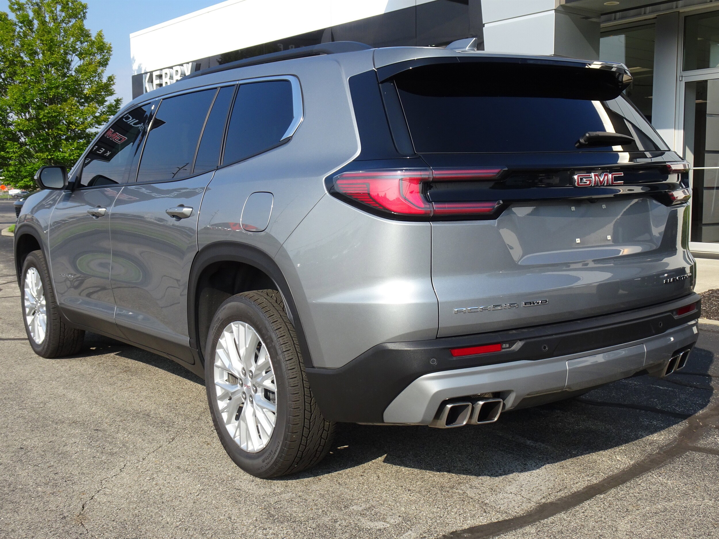 2024 Gmc Acadia Elevation photo 3