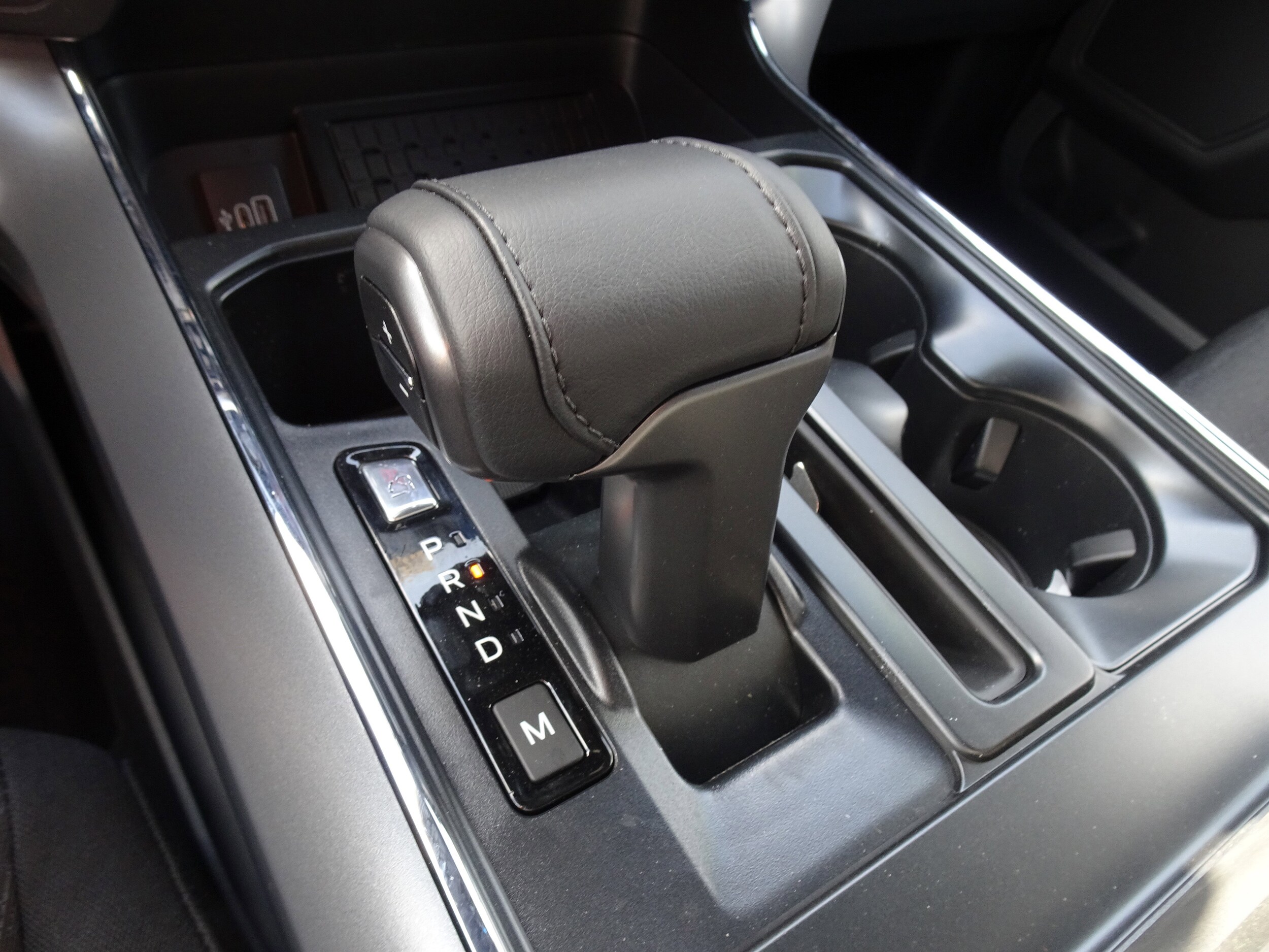 2025 Ford F-150 XLT - Photo 18