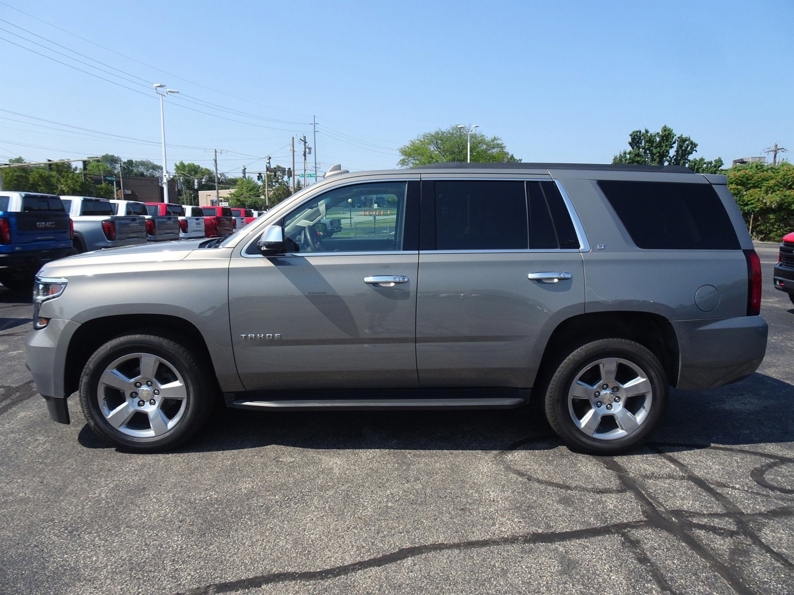 Used 2018 Chevrolet Tahoe LT with VIN 1GNSKBKC8JR188597 for sale in Cincinnati, OH