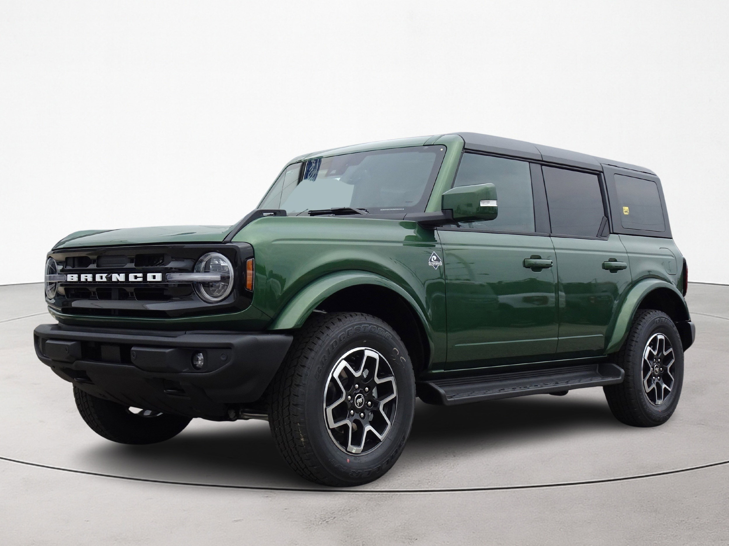2025 Ford Bronco 4-Door Outer Banks's photo