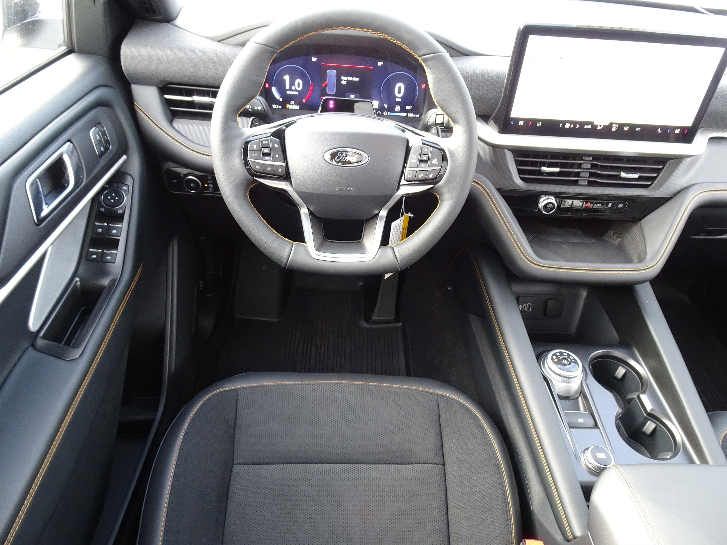 2026 Ford Explorer Tremor - Photo 15