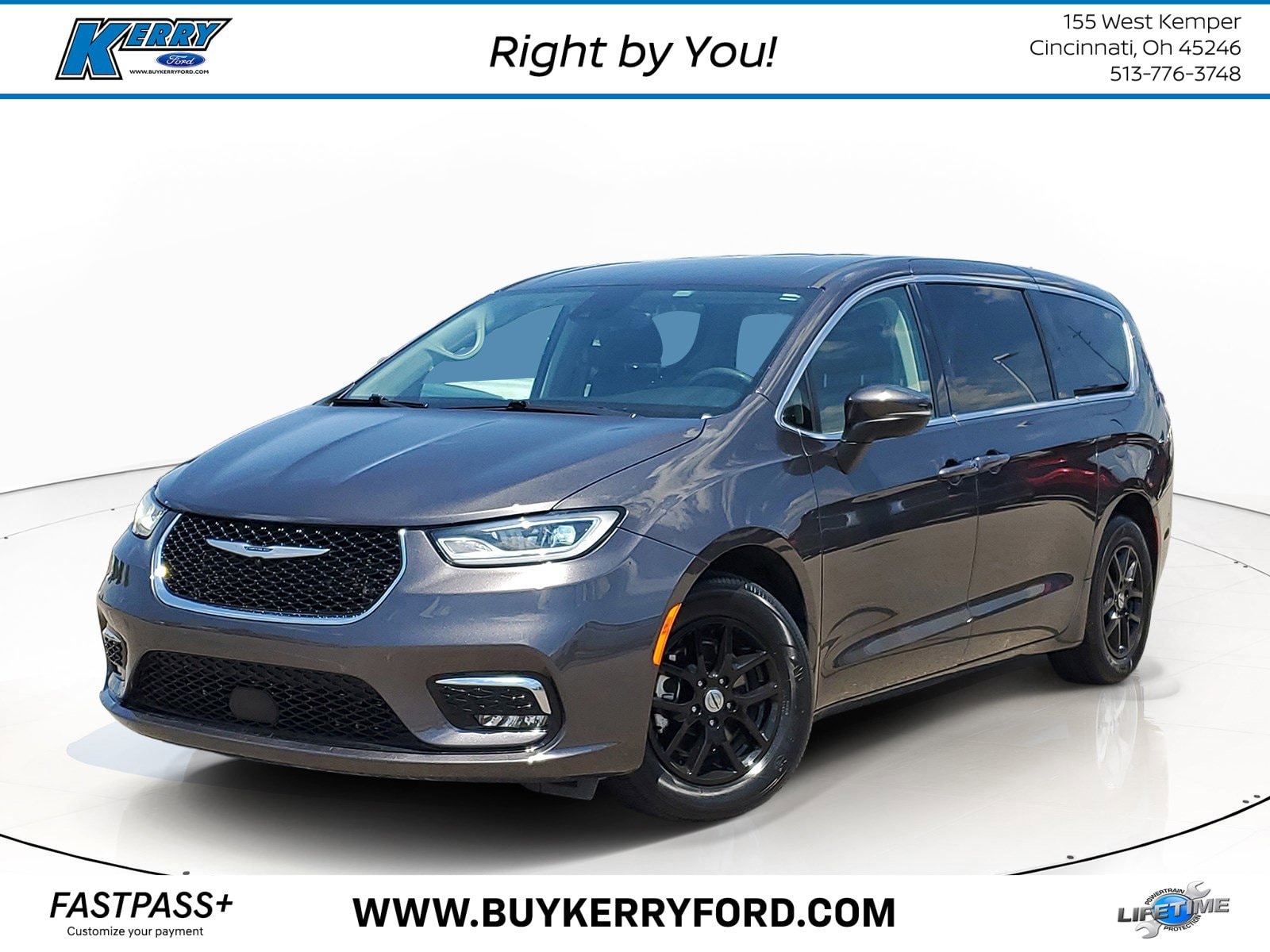 2023 Chrysler Pacifica Touring L's photo