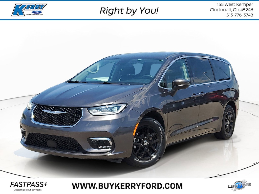 Used 2023 Chrysler Pacifica Touring L Van Passenger Van