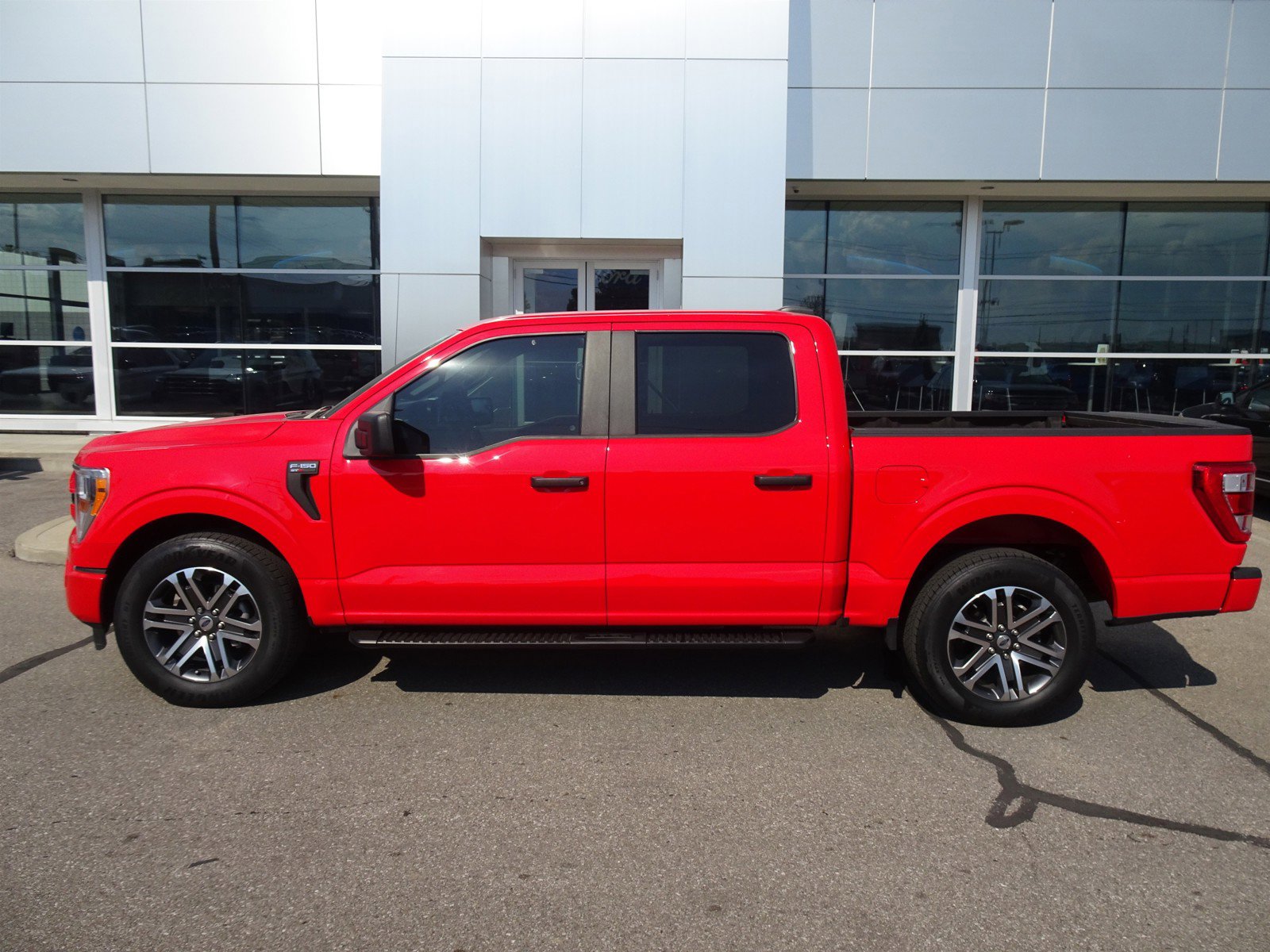 Used 2021 Ford F-150 XL with VIN 1FTEW1CP7MKD04584 for sale in Cincinnati, OH