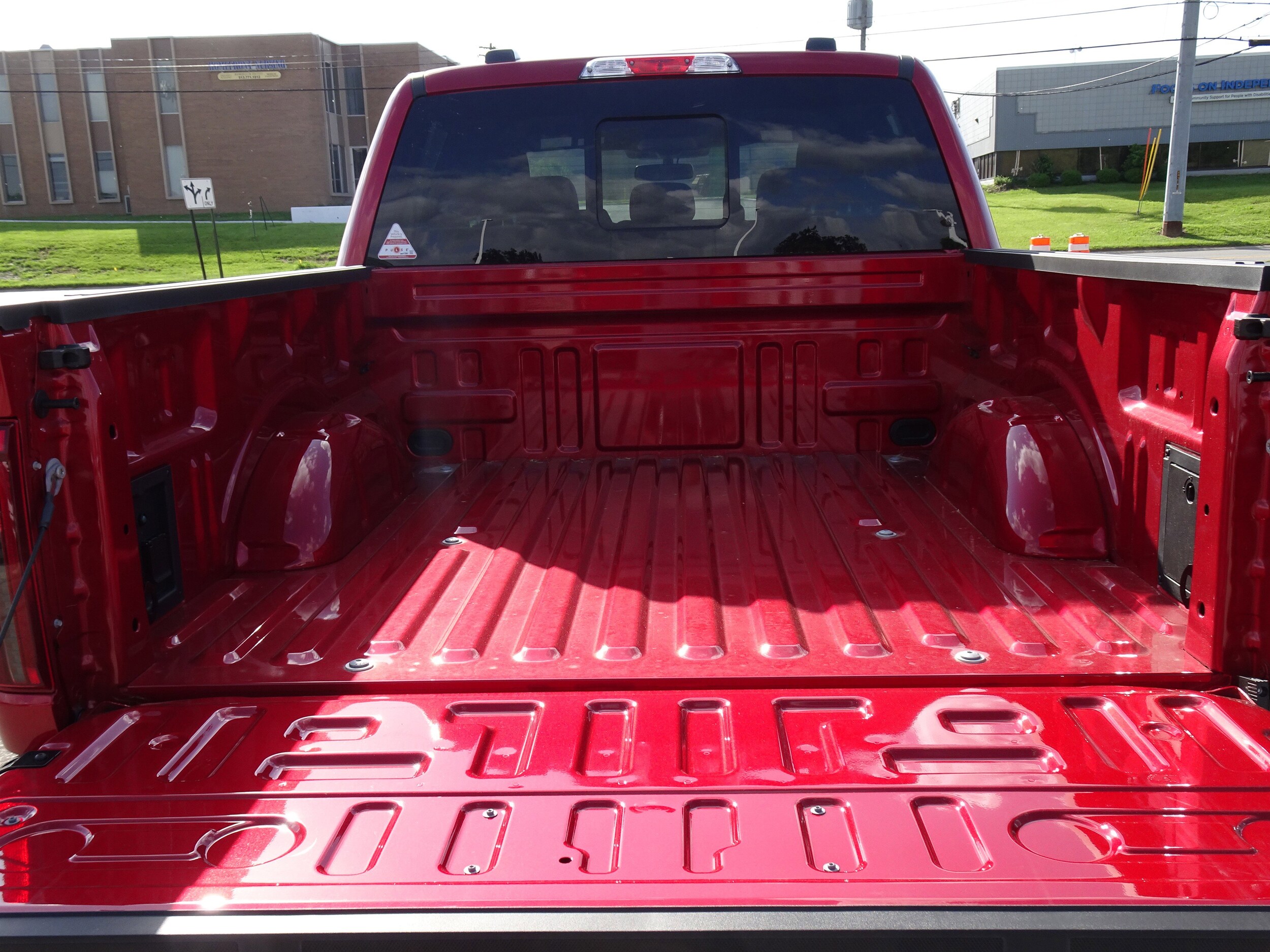 2025 Ford F-150 XLT - Photo 6