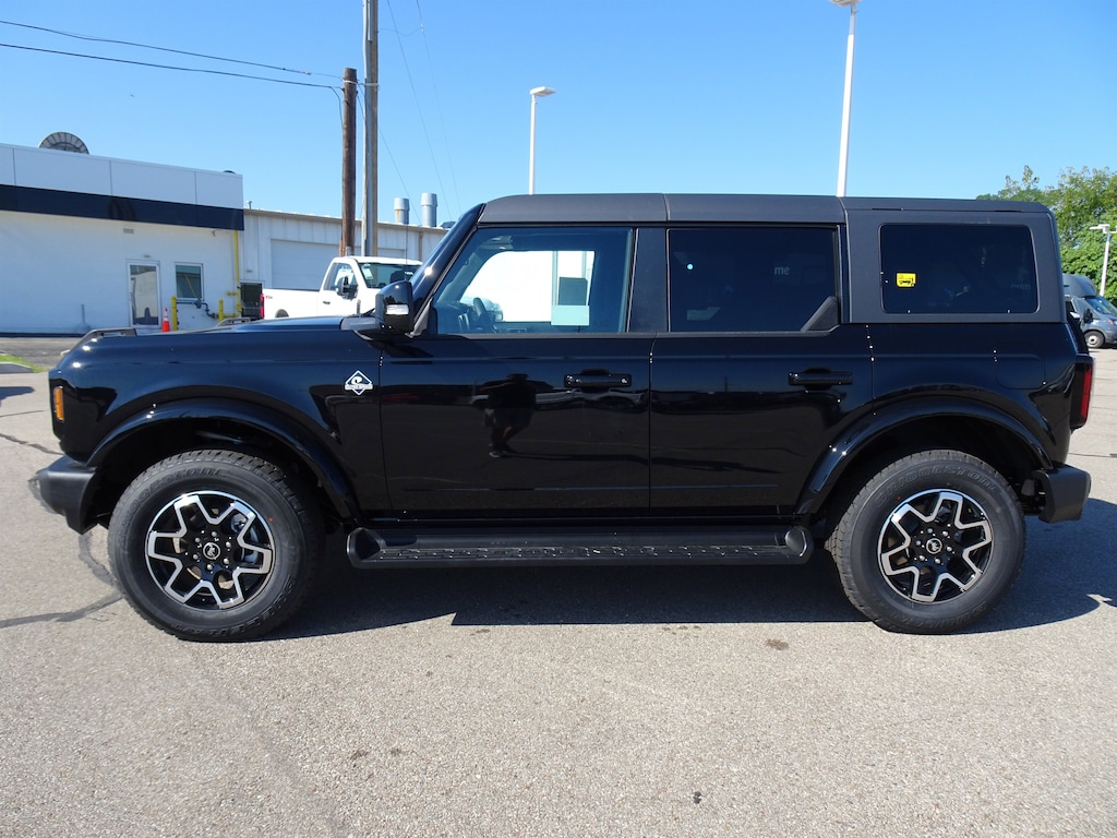 New 2025 Ford Bronco Outer Banks SUV