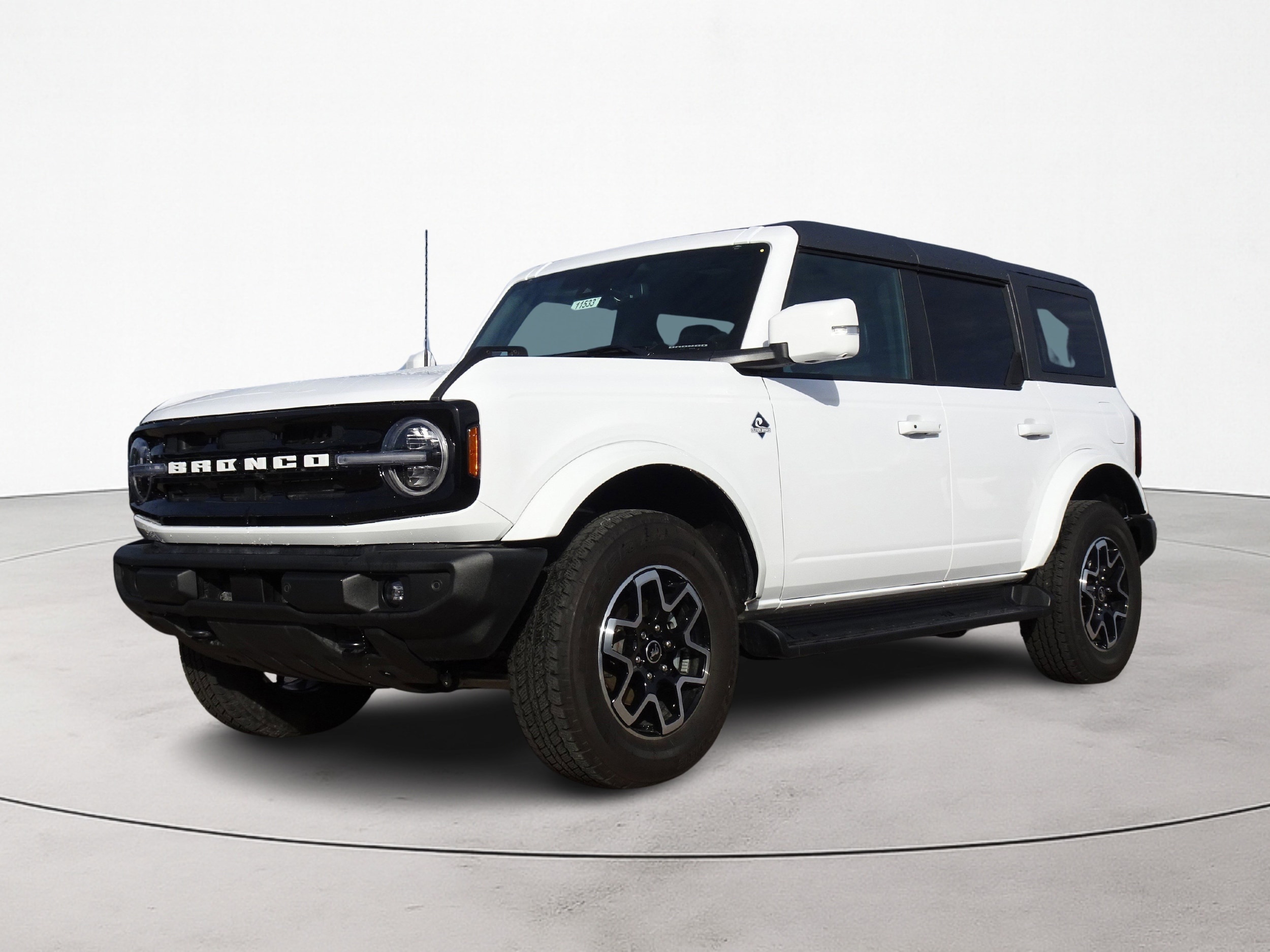 2025 Ford Bronco 4-Door Outer Banks's photo