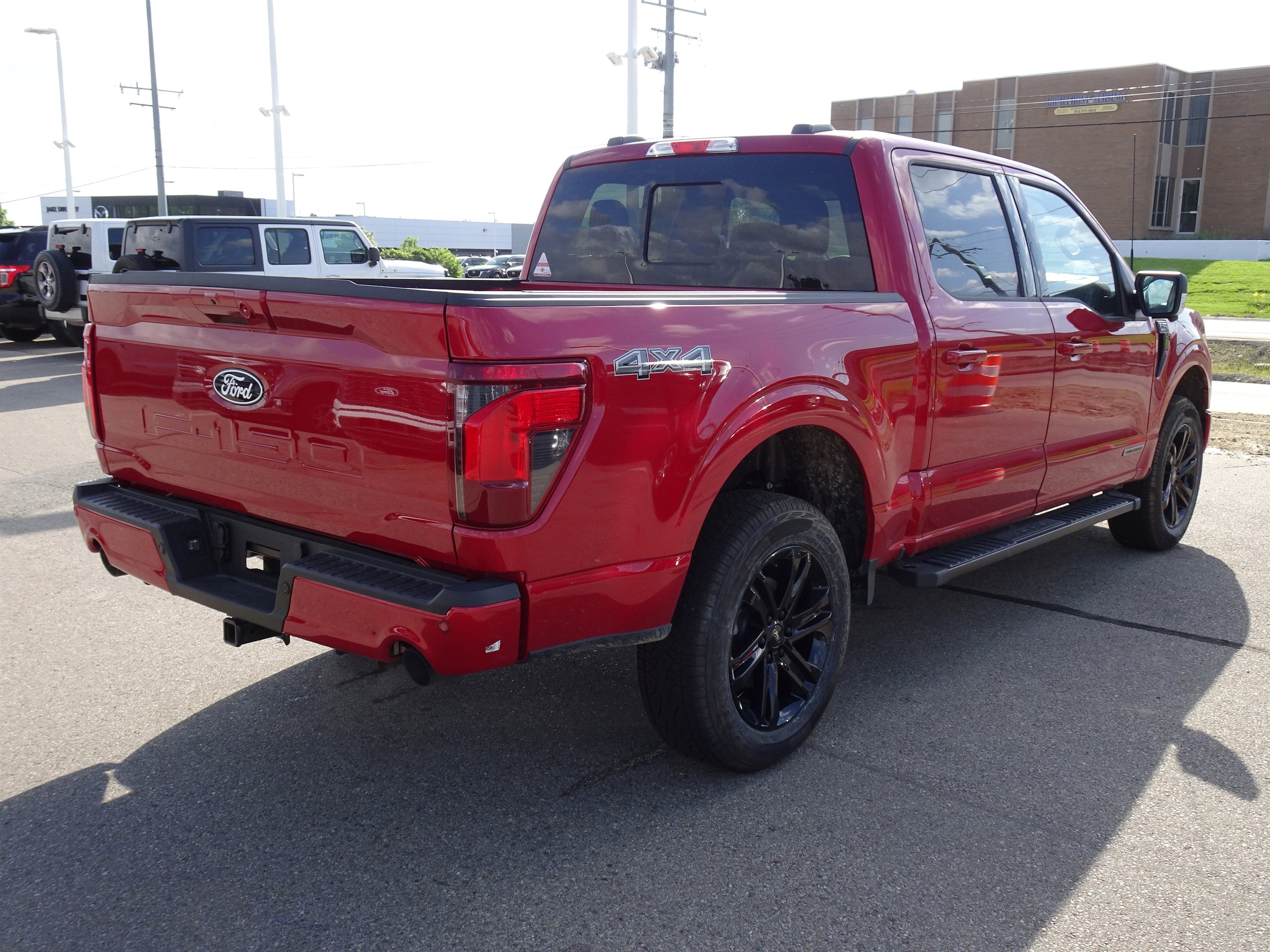 2025 Ford F-150 XLT - Photo 7